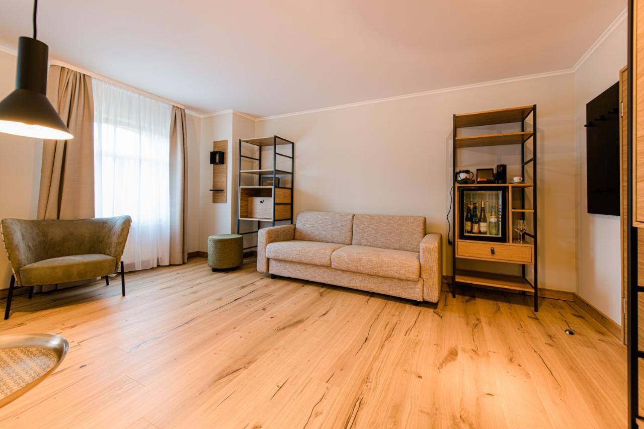 Weinhotel Freylich Zahn Freyburg Bagian luar foto