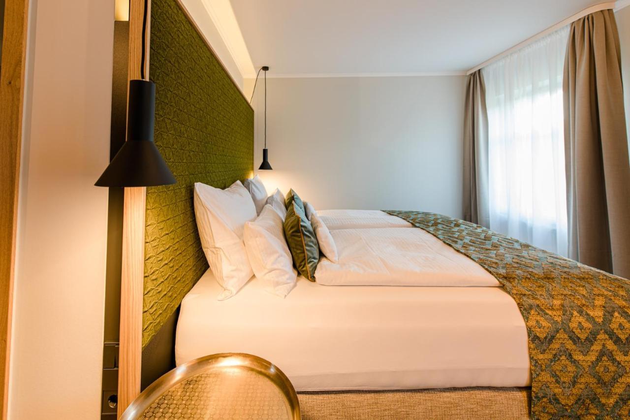 Weinhotel Freylich Zahn Freyburg Bagian luar foto